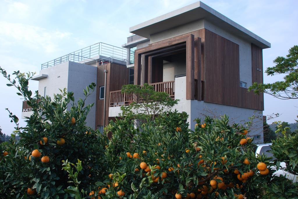 Jeju Eco Suites Seogwipo Bagian luar foto