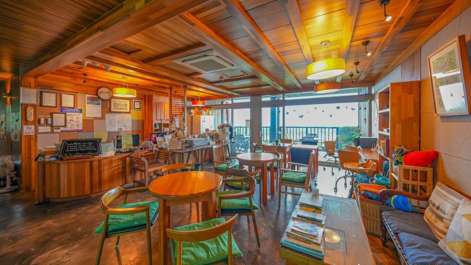 Jeju Eco Suites Seogwipo Bagian luar foto
