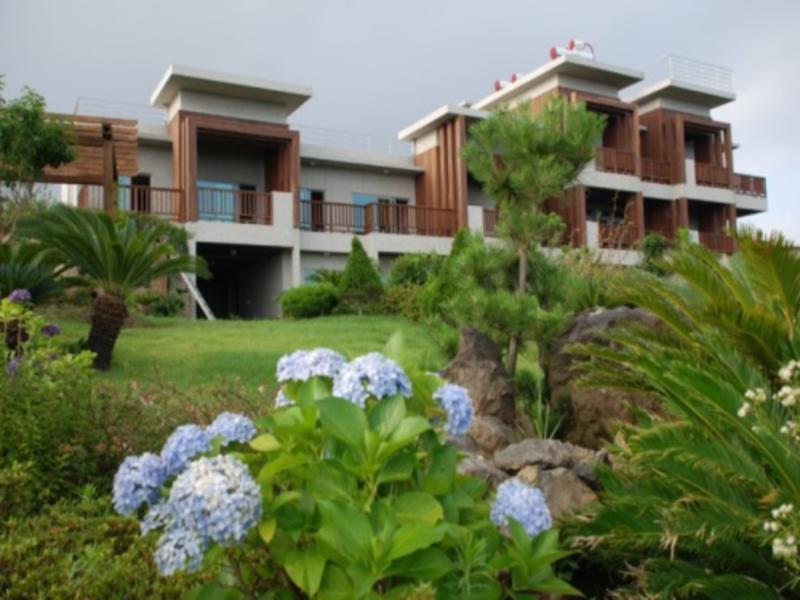 Jeju Eco Suites Seogwipo Bagian luar foto