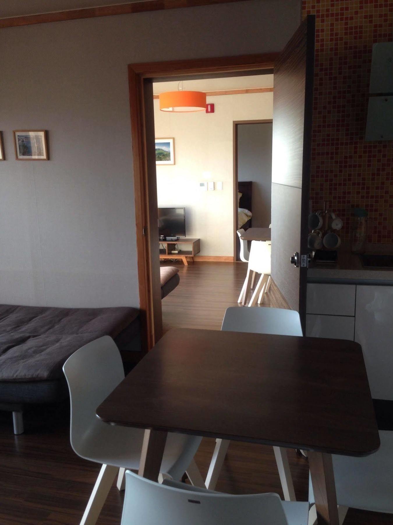 Jeju Eco Suites Seogwipo Bagian luar foto