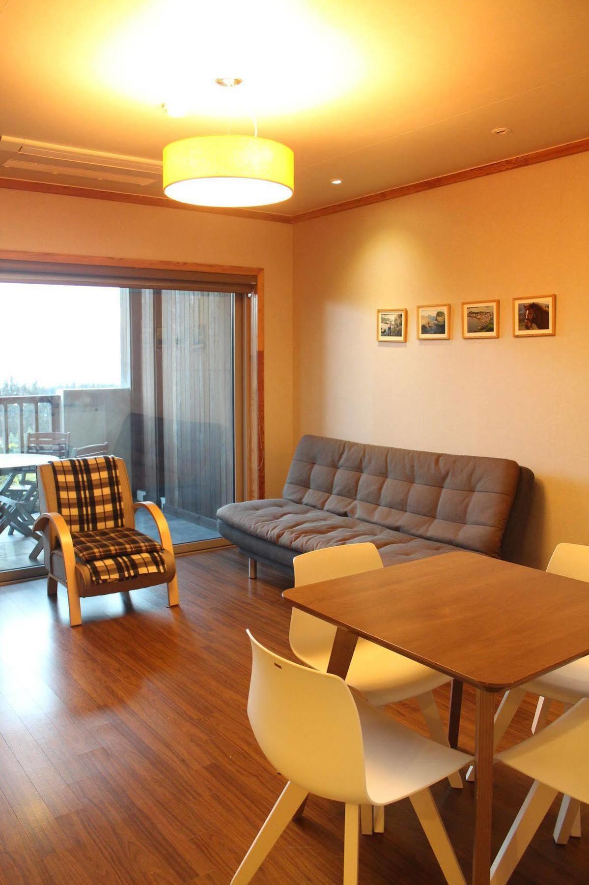Jeju Eco Suites Seogwipo Bagian luar foto
