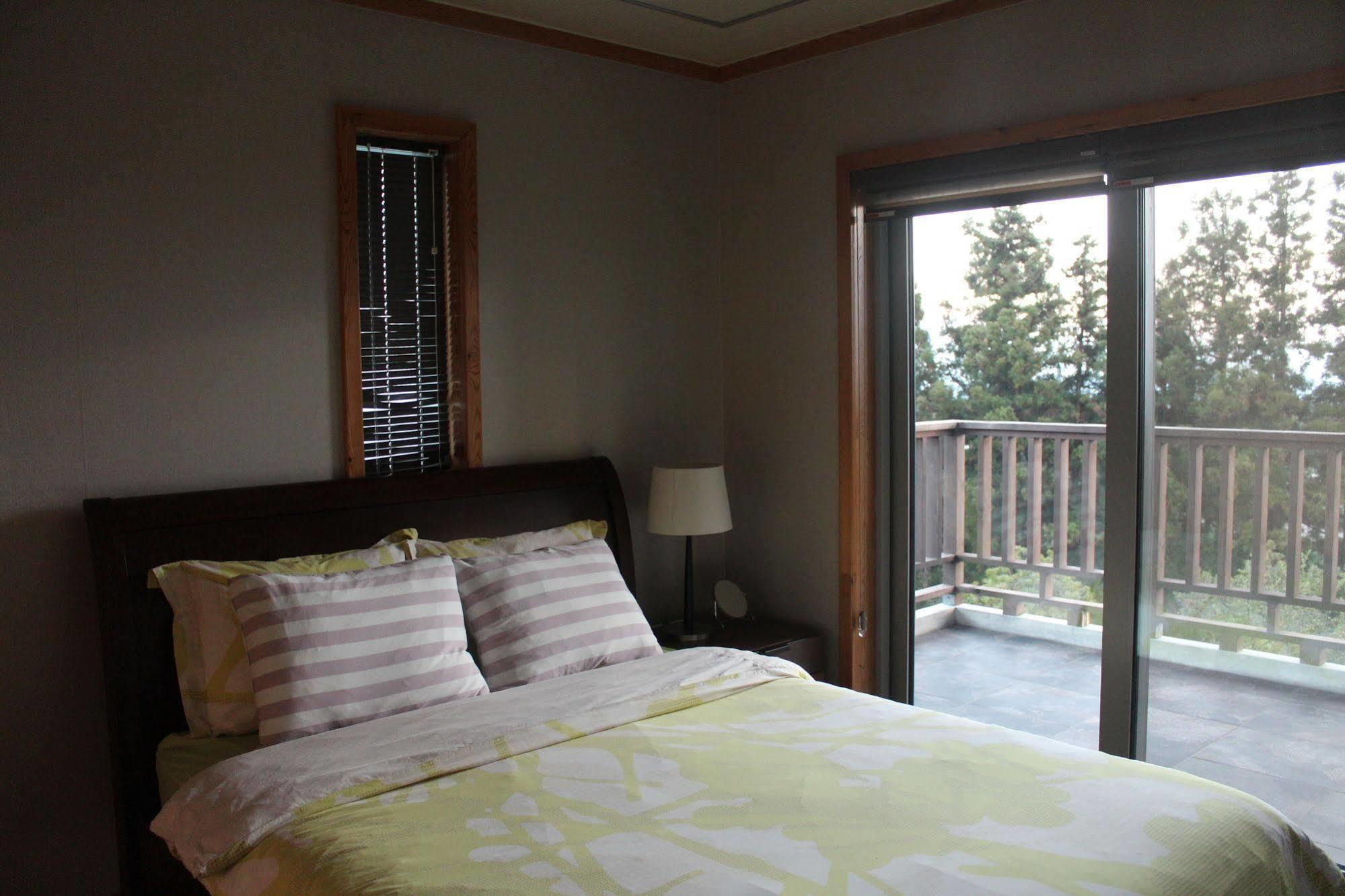 Jeju Eco Suites Seogwipo Bagian luar foto