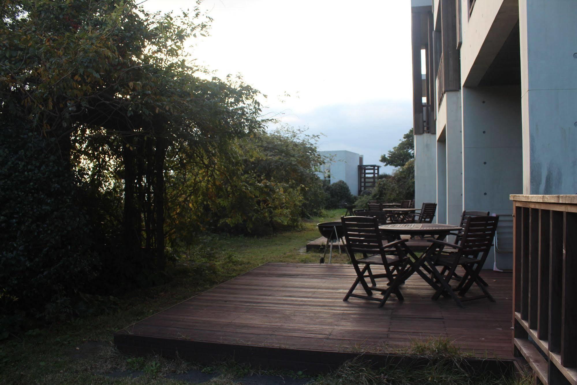 Jeju Eco Suites Seogwipo Bagian luar foto